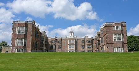 Temple Newsam House image copyright Tim Green licensed under CC for commercial use via Flickr